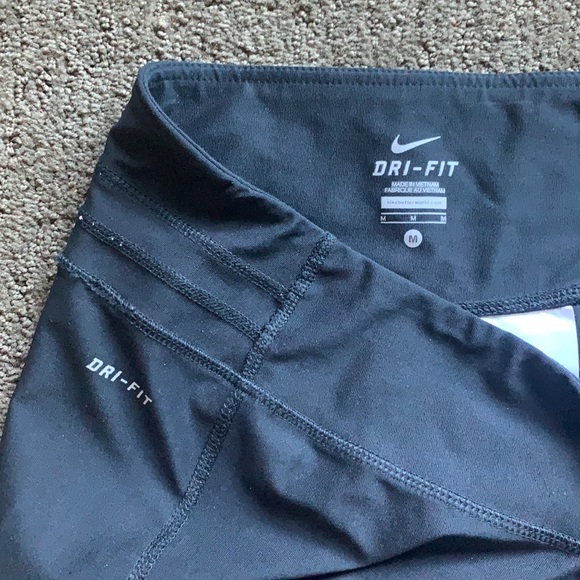 Nike Dri-Fit Black Capris - Picture 3 of 5